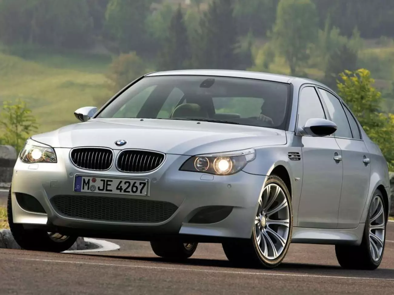 IV (E60/E61)