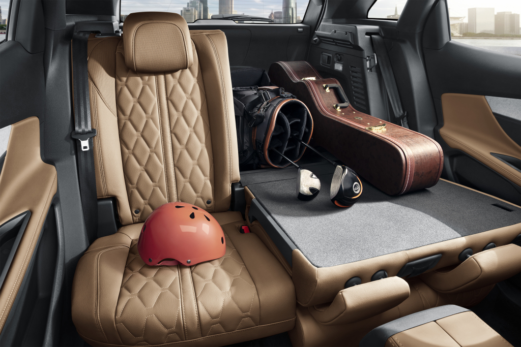Peugeot 4008 II Рестайлинг, Санкт-Петербург, от 3589000 рублей, вид 5