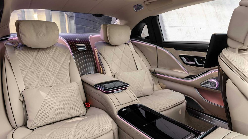 «Mерседес-Бенц» Maybach S-Класс II (Z223), Москва, от 33900000 рублей, вид 5
