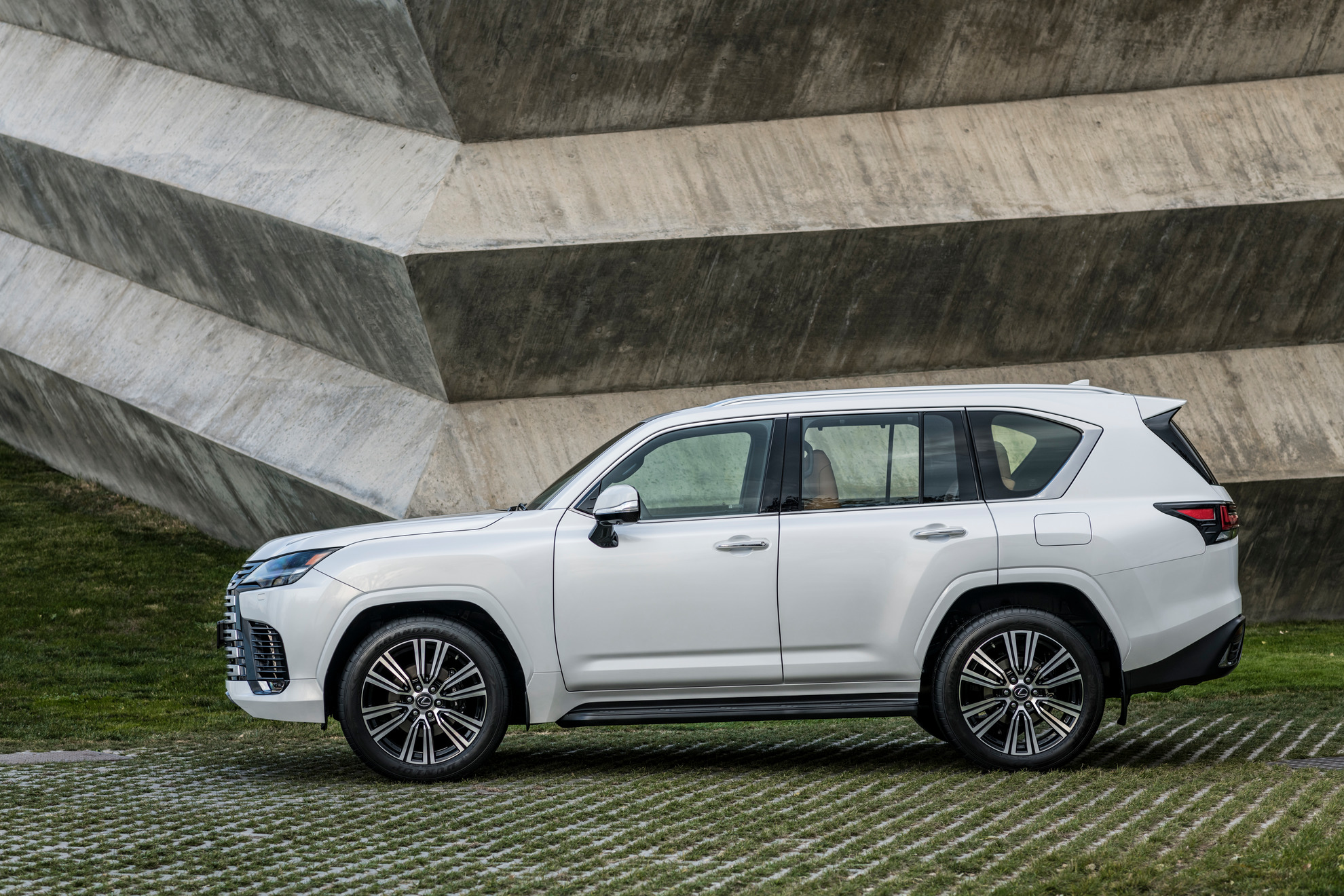Lexus LX IV, Москва, от 22300000 рублей, вид 6