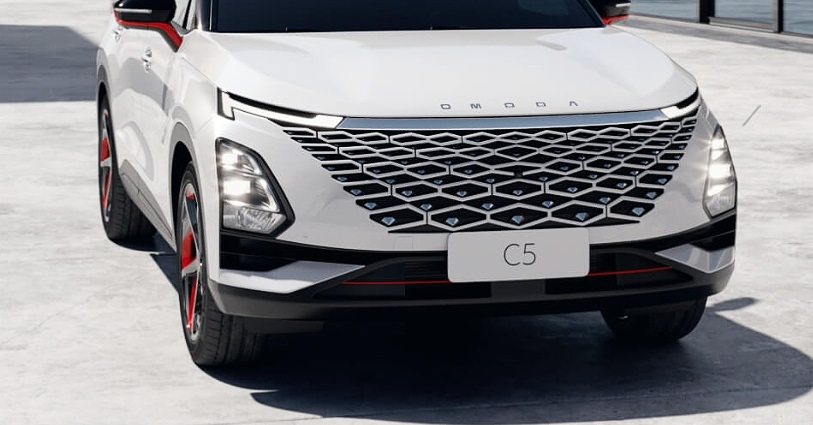 OMODA C5 I, Белый с черной крышей, 2002129 рублей, вид 3