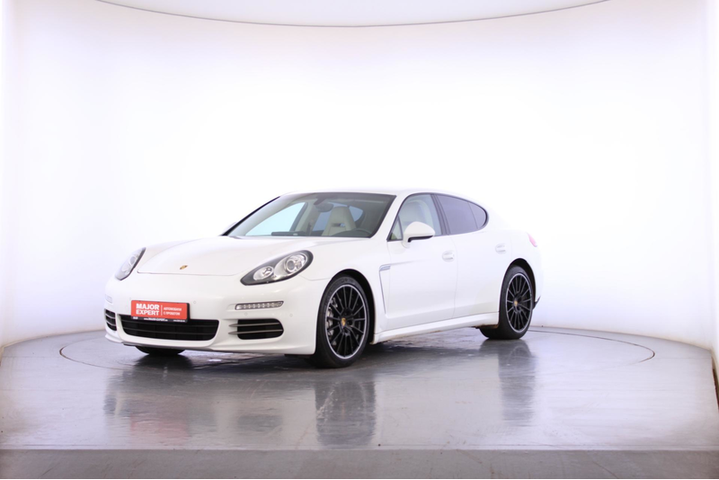 Porsche Panamera undefined
