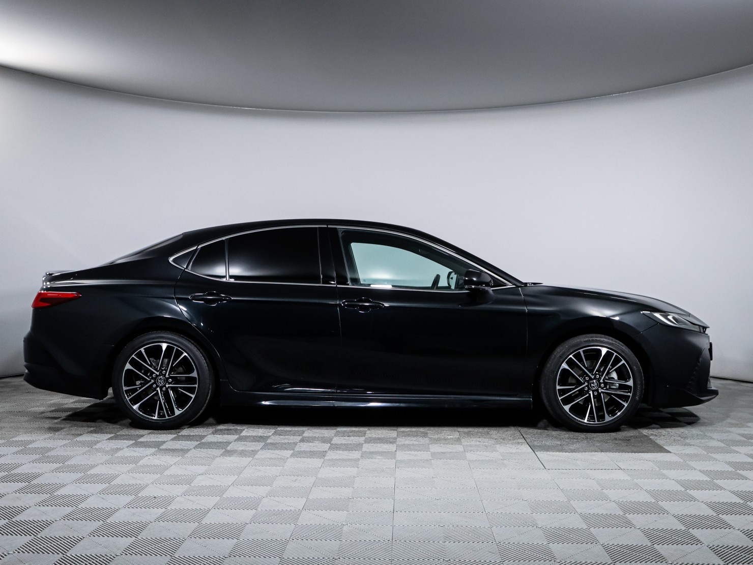 Toyota Camry 2024 — миниатюра 4