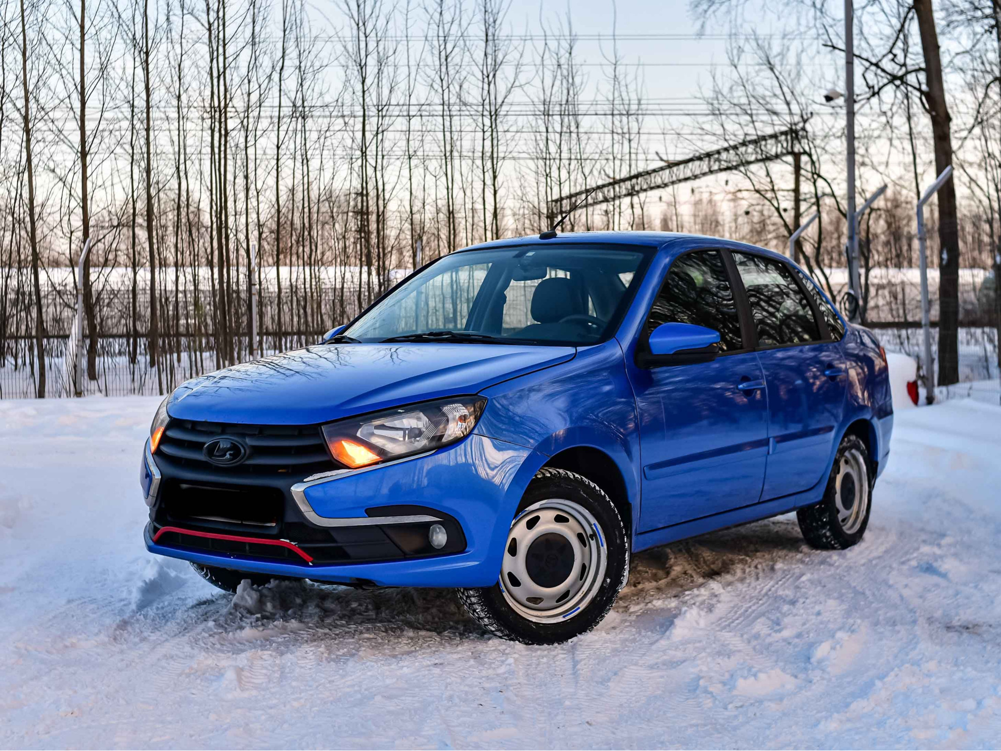 LADA Granta седан 2021 — купить в Санкт-Петербург