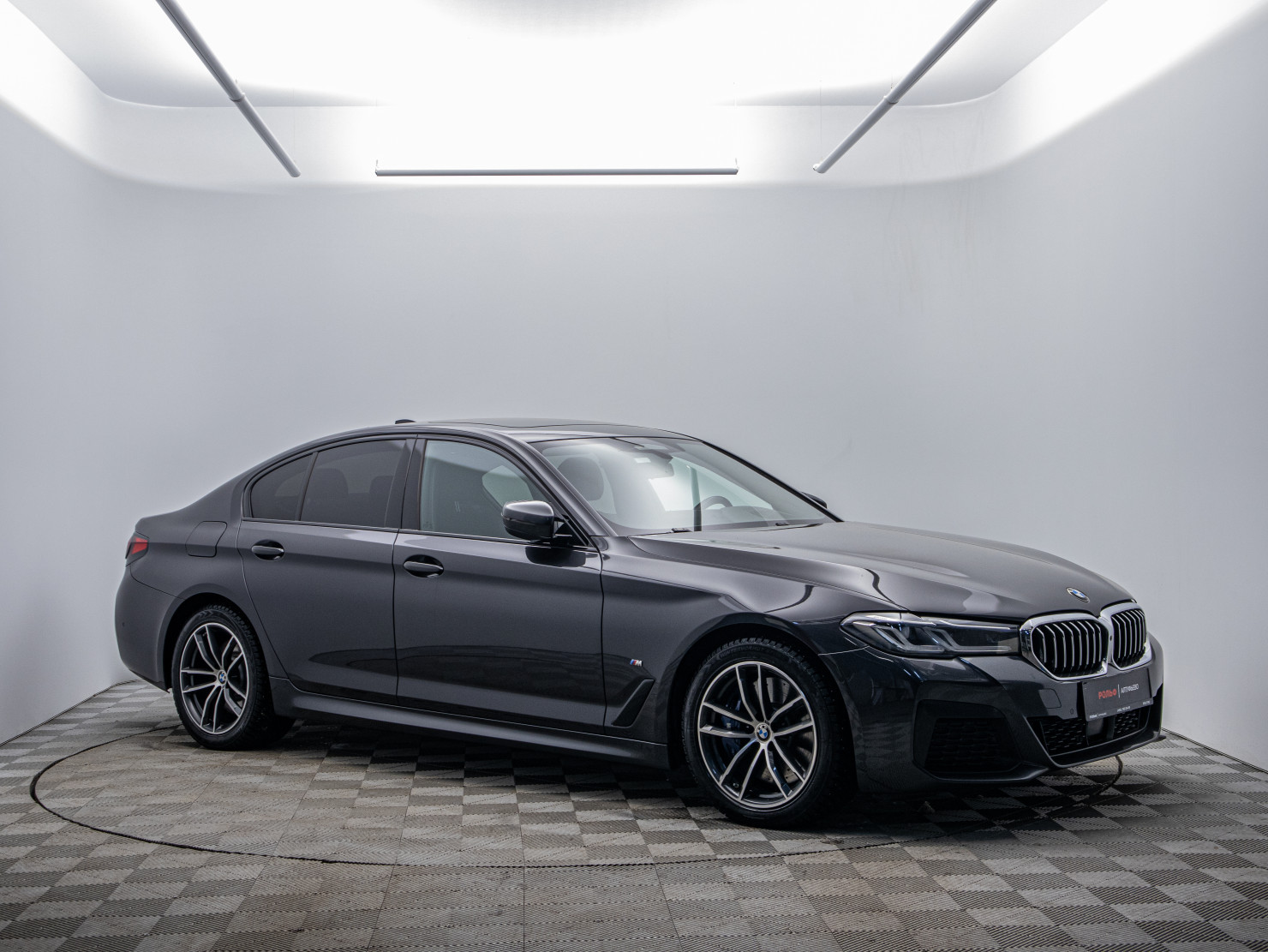 BMW 5 серия 2020 — миниатюра 3
