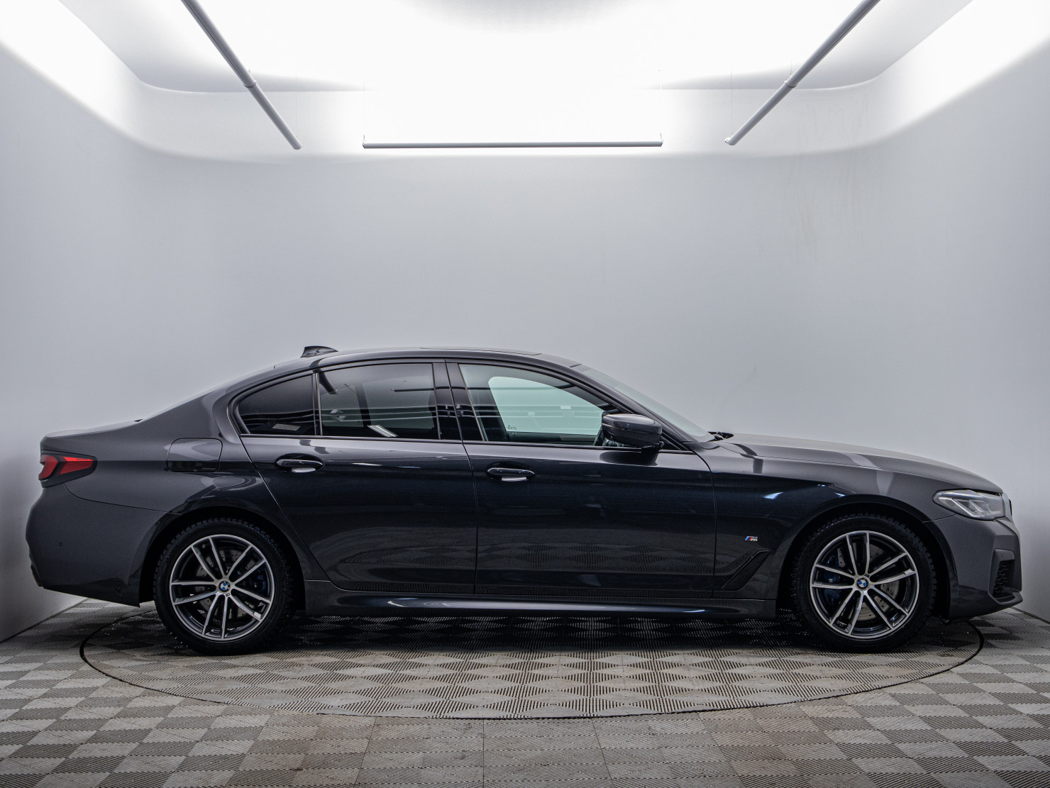 BMW 5 серия 2020 — миниатюра 4