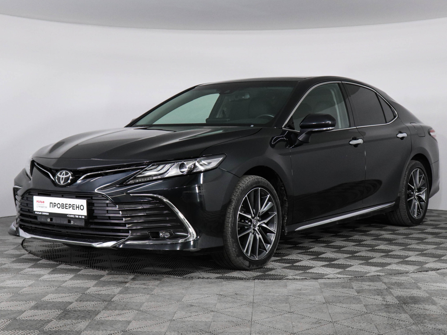 Toyota Camry 2023 — купить в Москва