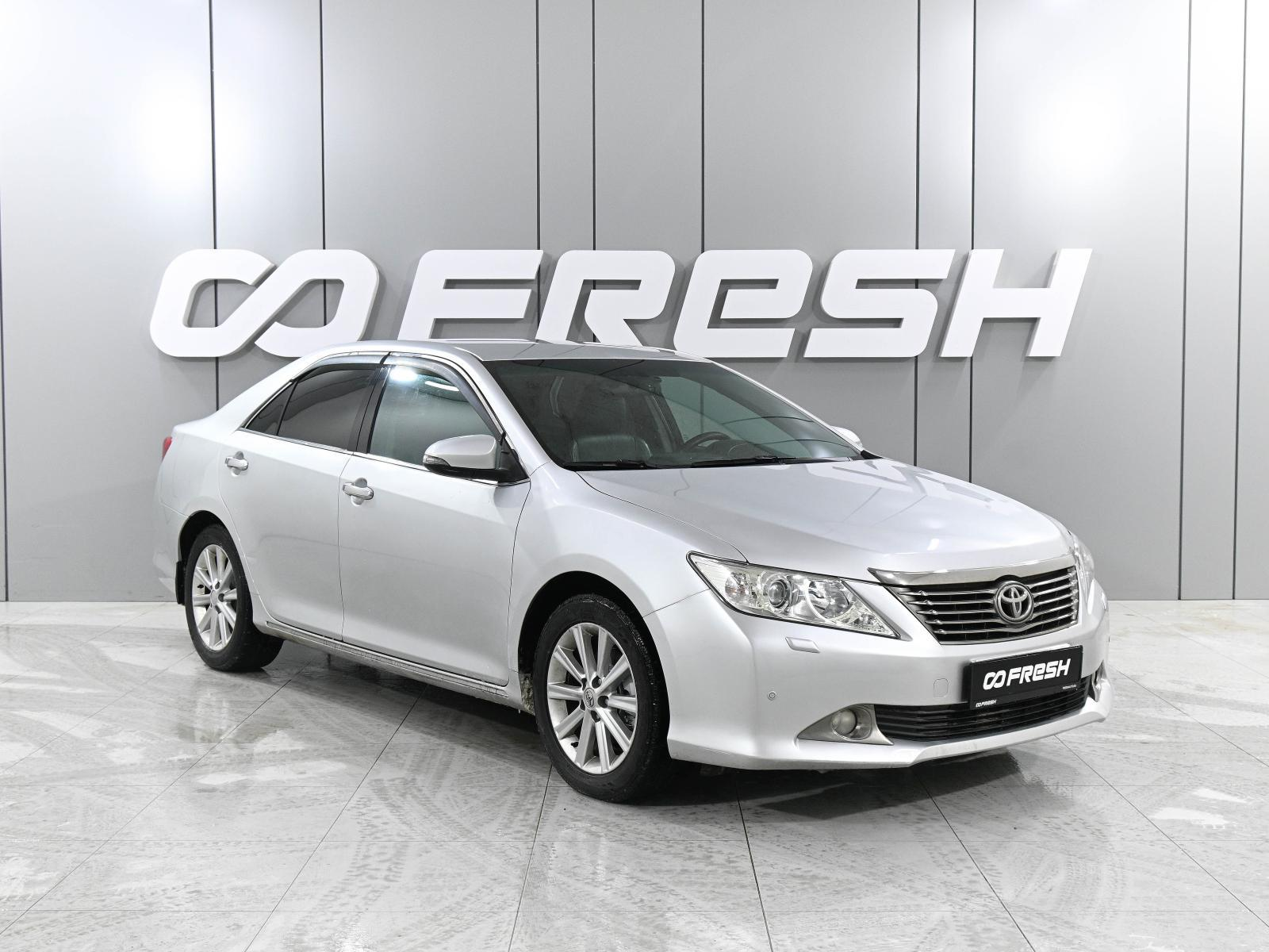 Toyota Camry 2013 — фото 1