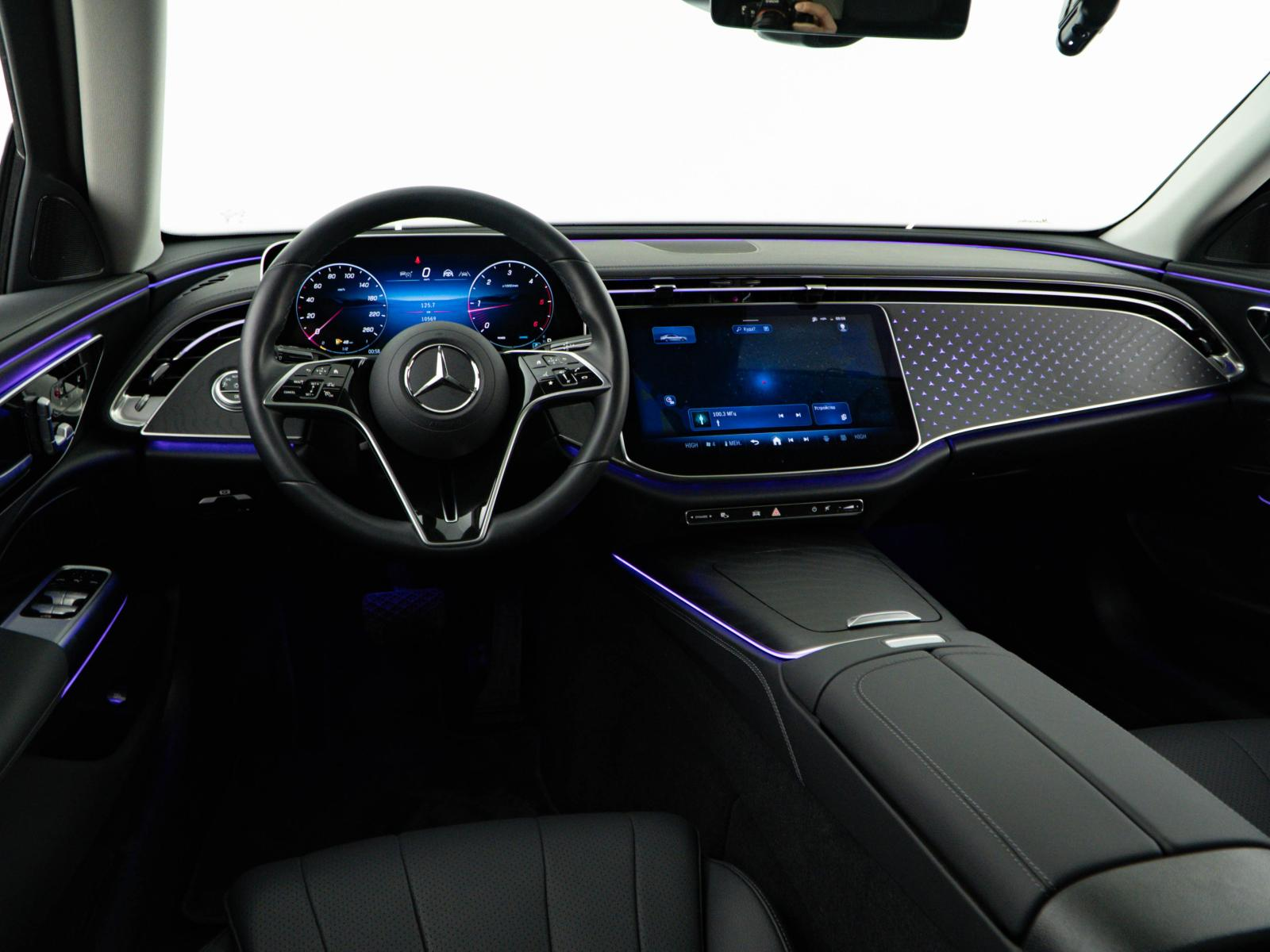 Mercedes-Benz E-Класс 2024 — миниатюра 5