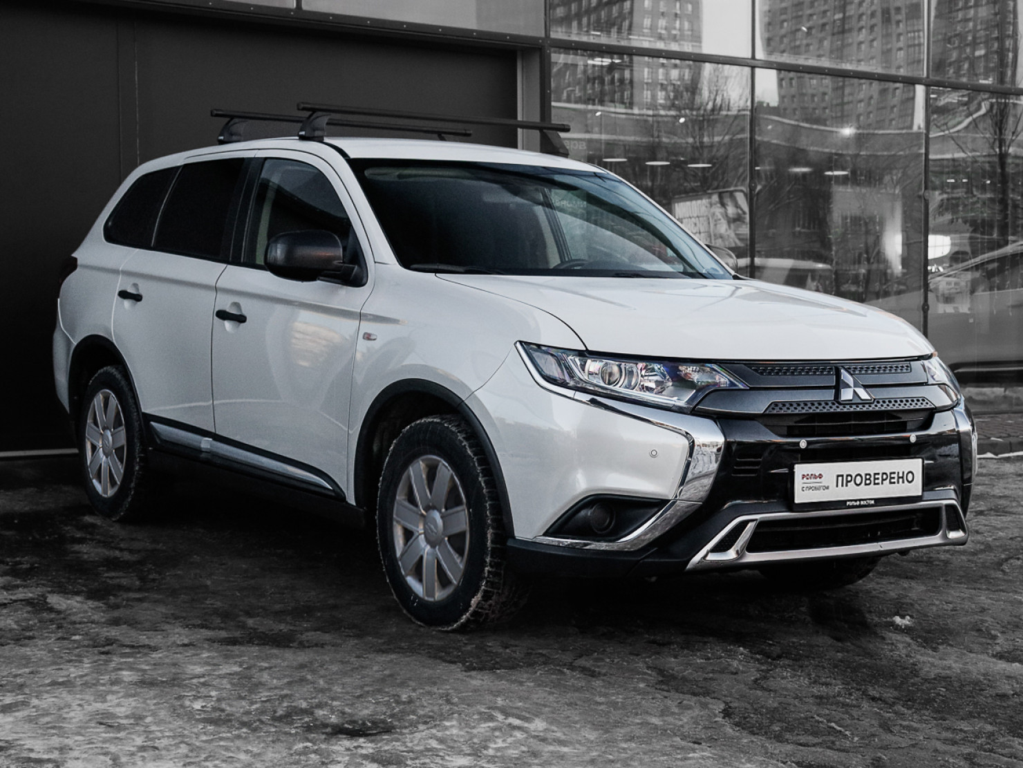 Mitsubishi Outlander 2021 — миниатюра 3