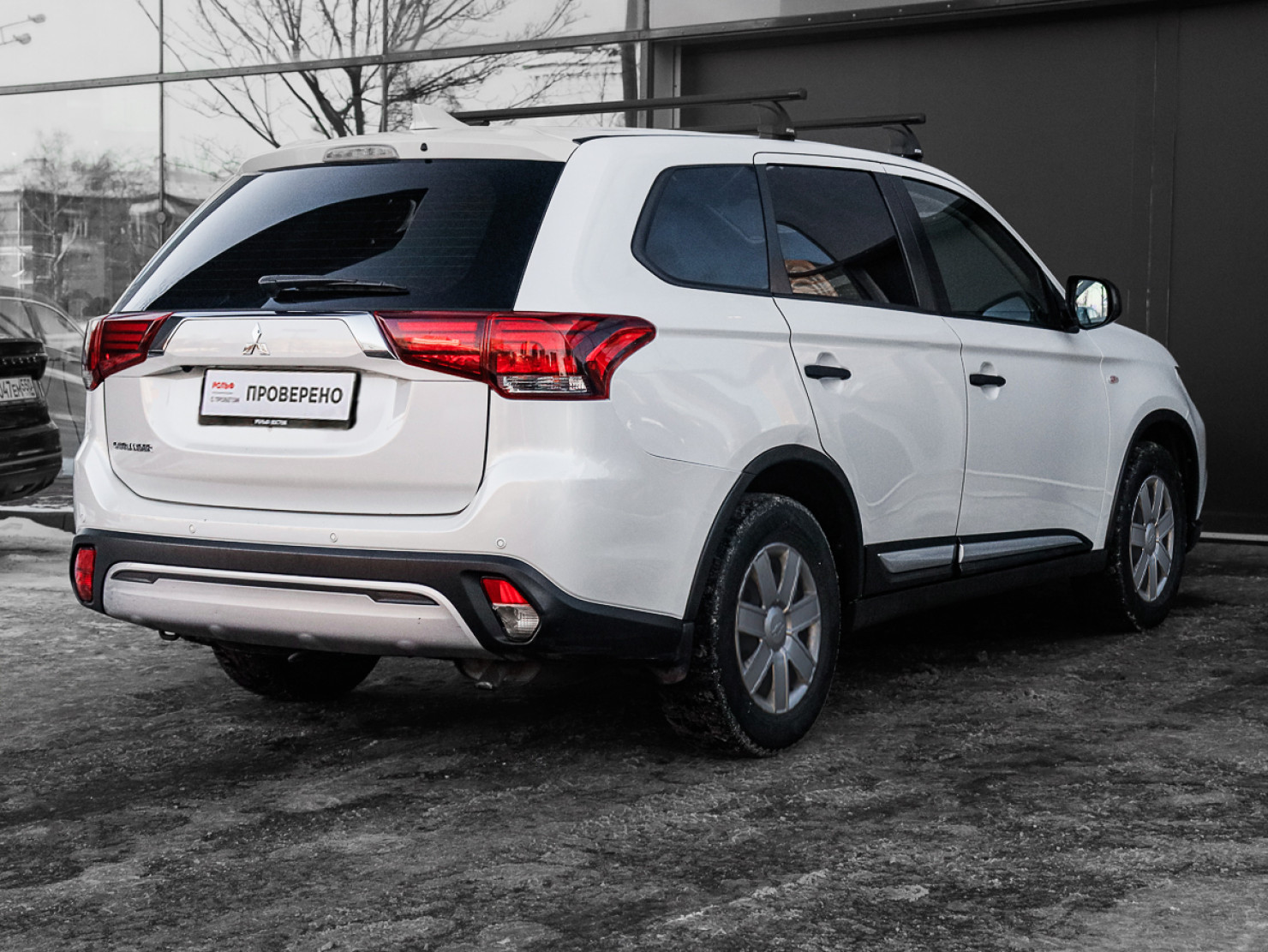 Mitsubishi Outlander 2021 — миниатюра 5