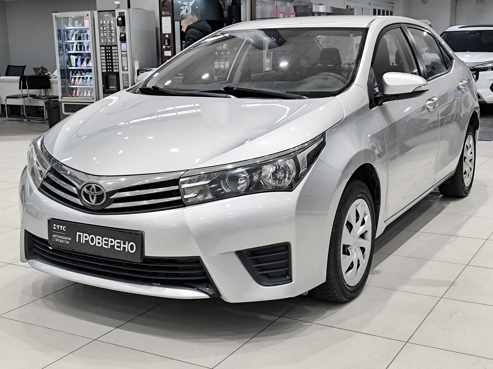 Toyota Corolla 2013 — фото 1