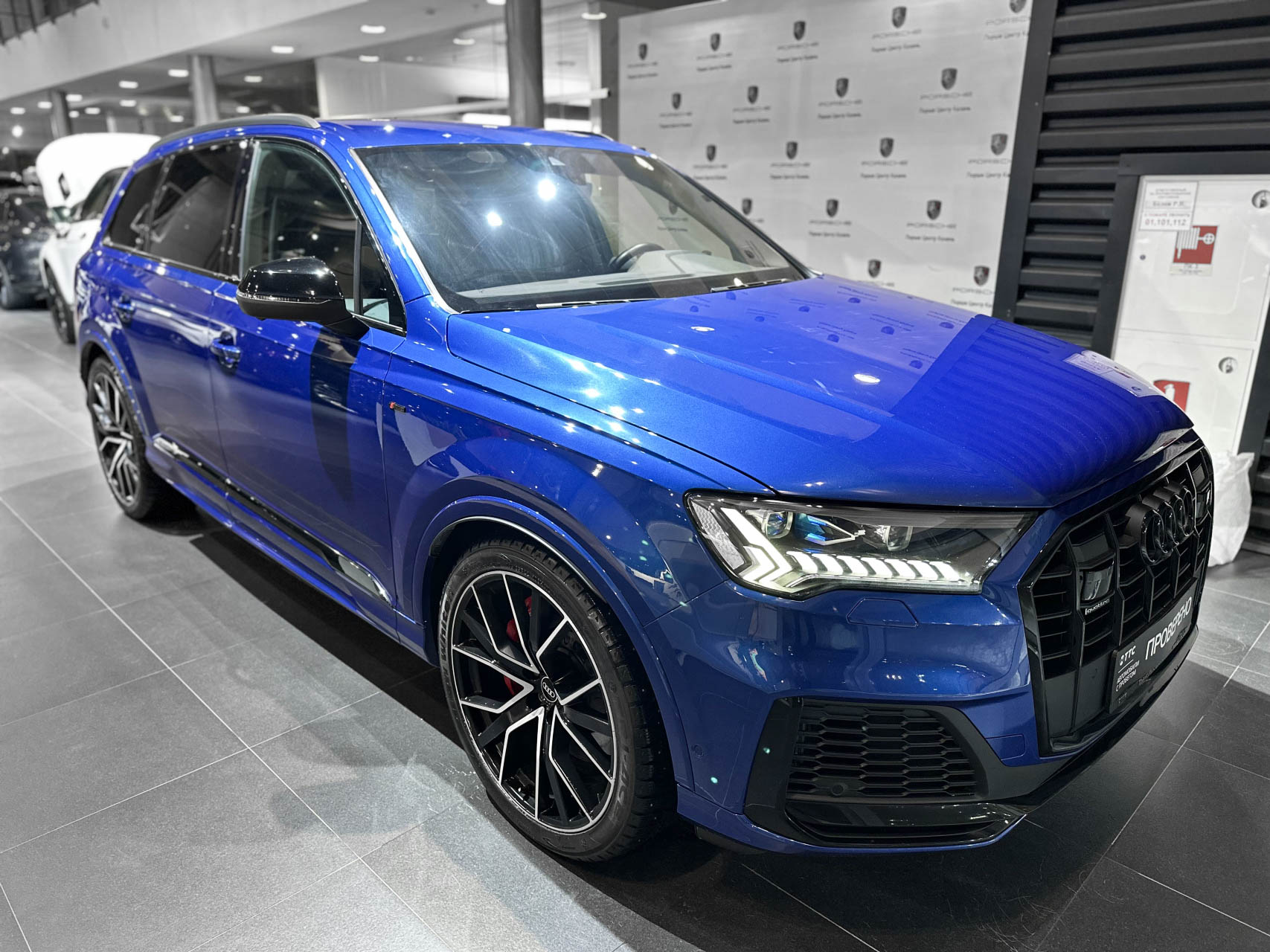 Audi Q7 2021 — миниатюра 3