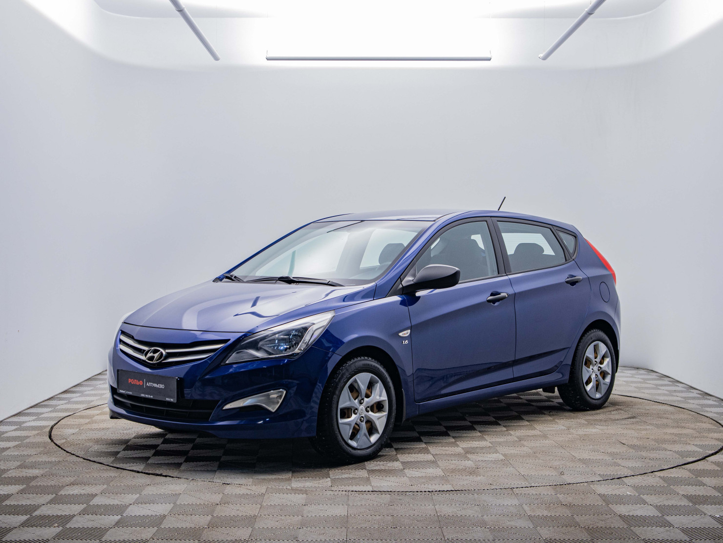 Hyundai Solaris 2015 — купить в Москва