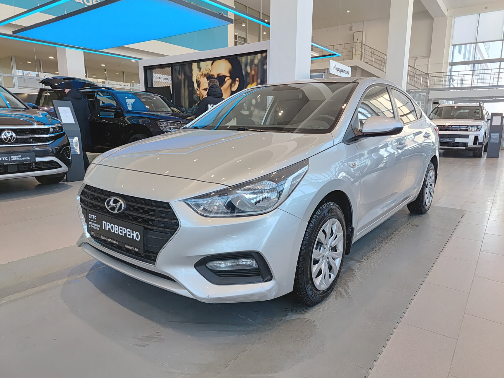 Hyundai Solaris 2018 — фото 1