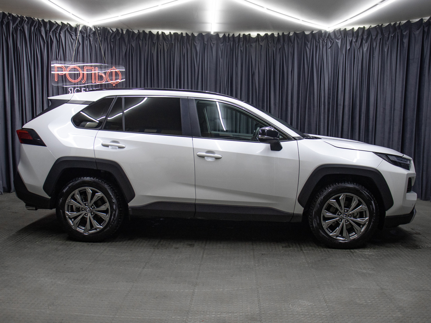 Toyota RAV4 2024 — миниатюра 4