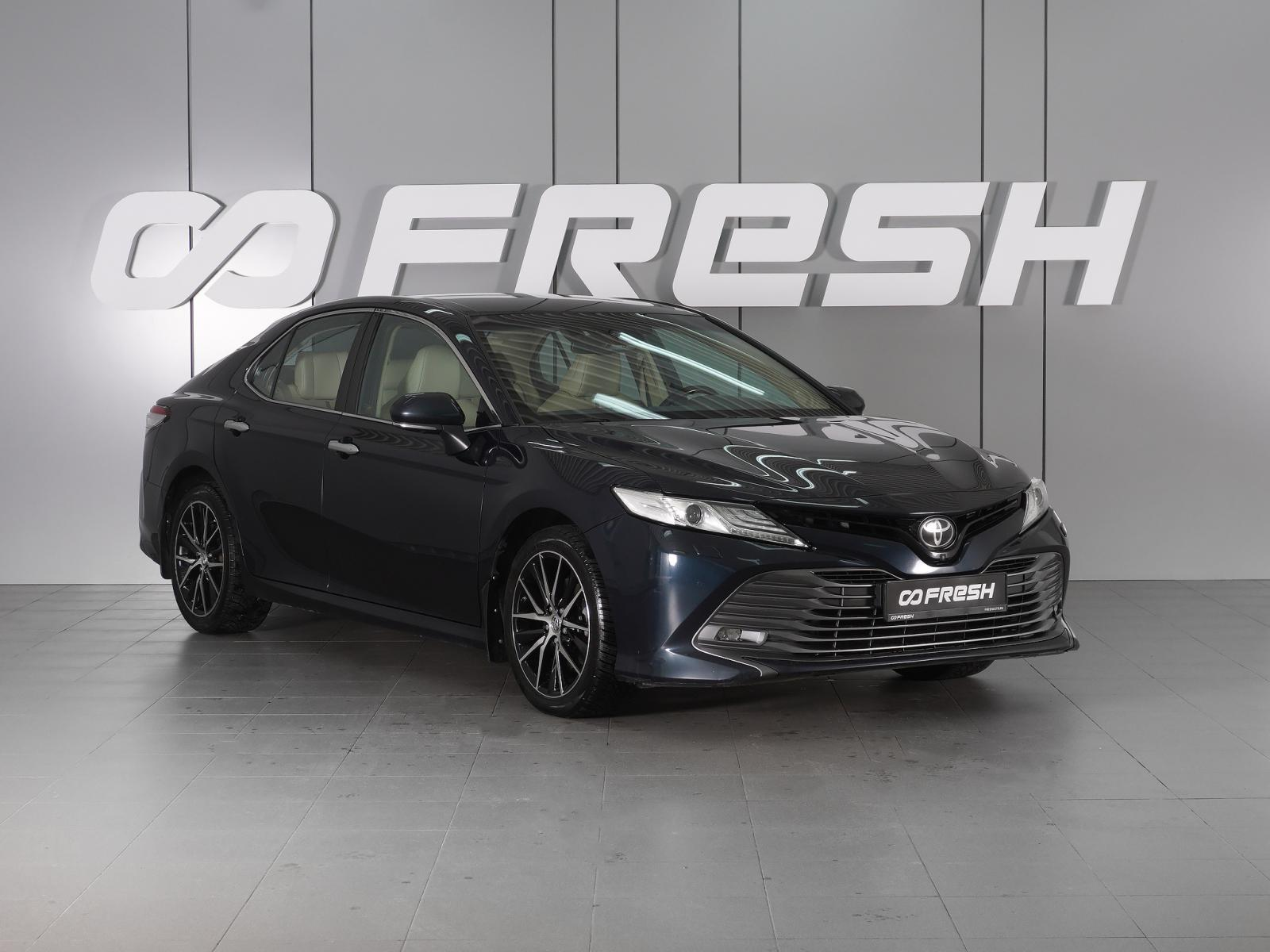 Toyota Camry 2018 — фото 1