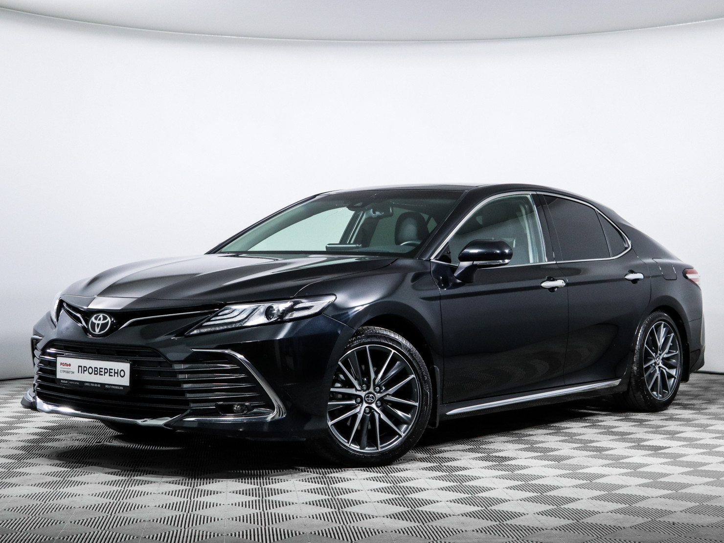 Toyota Camry 2023 — фото 1