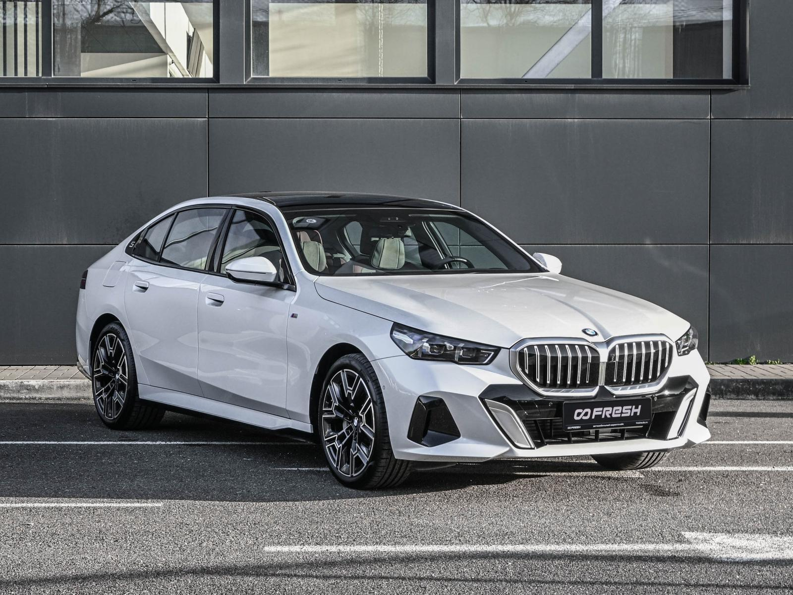 BMW 5 серия 2024 — фото 1