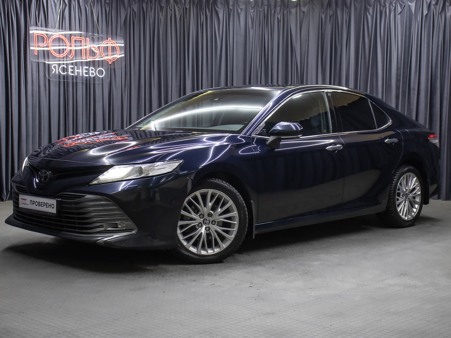 Toyota Camry 2020 — купить в Москва