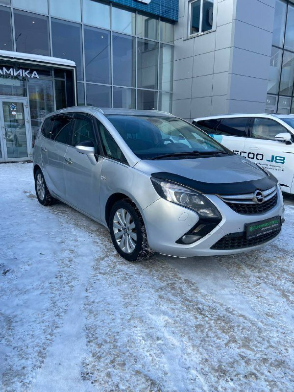 Opel Zafira 2013 — миниатюра 3