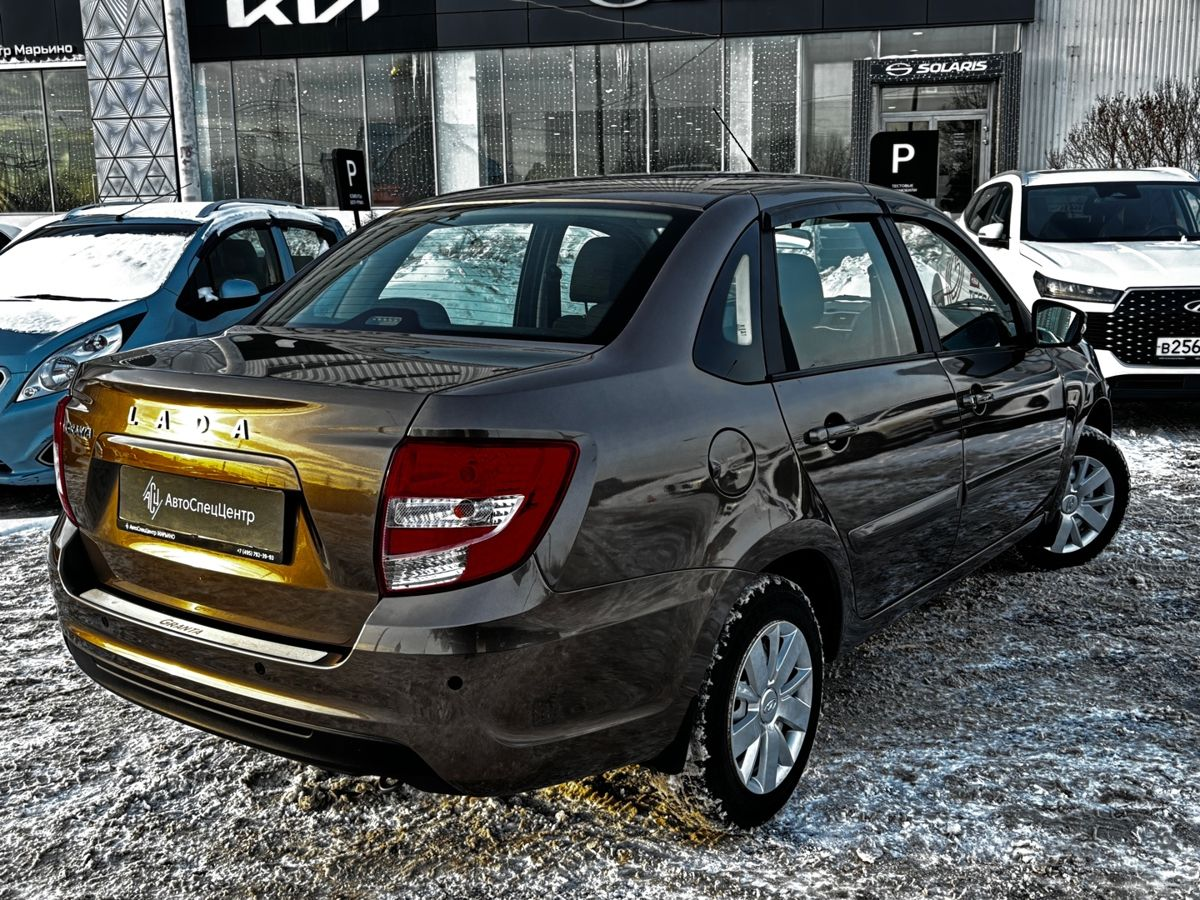 LADA Granta седан 2022 — миниатюра 2