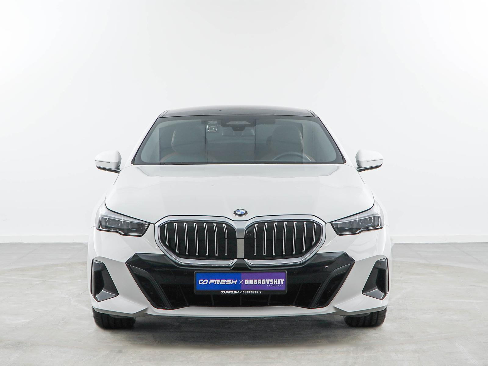 BMW 5 серия 2023 — миниатюра 3