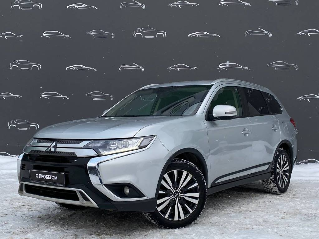 Mitsubishi Outlander 2019 — купить в Санкт-Петербург