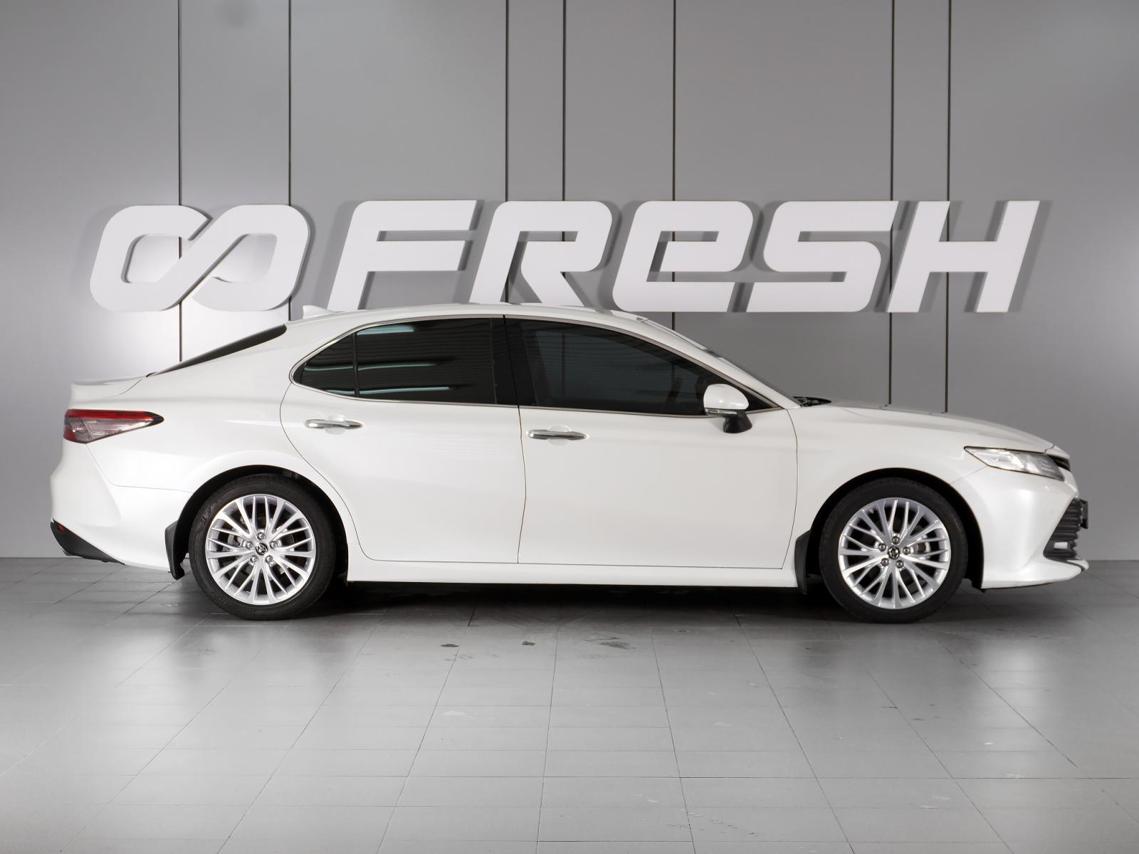 Toyota Camry 2019 — миниатюра 5