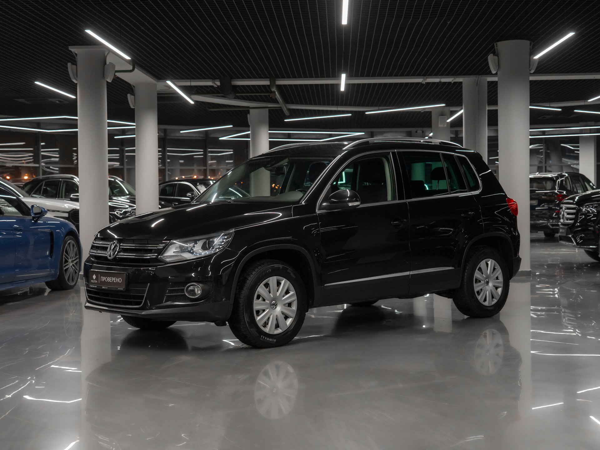 Volkswagen Tiguan 2013 — купить в Москва