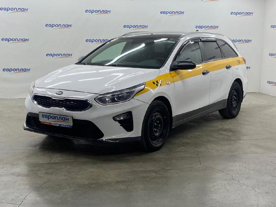 KIA Ceed SW 2021 — купить в Москва