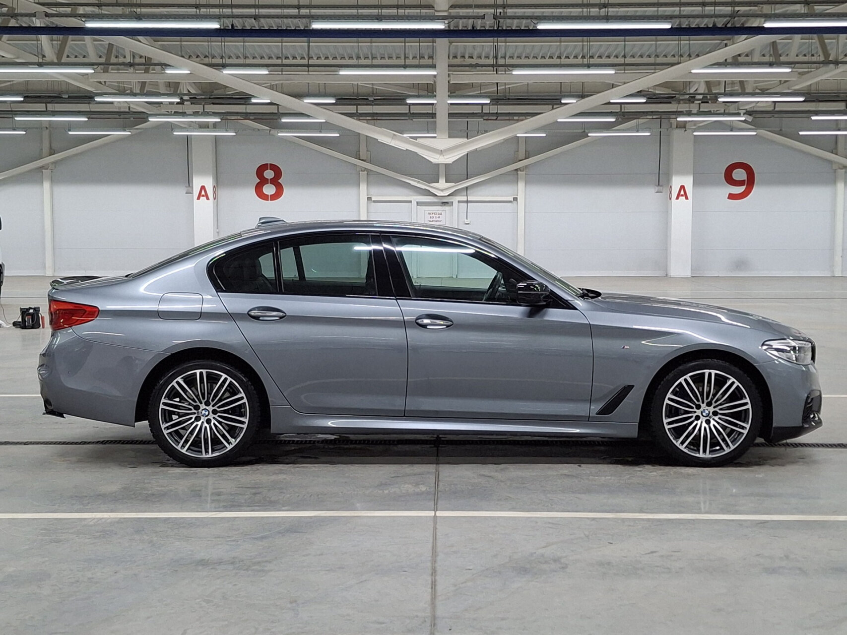 BMW 5 серия 2018 — миниатюра 4