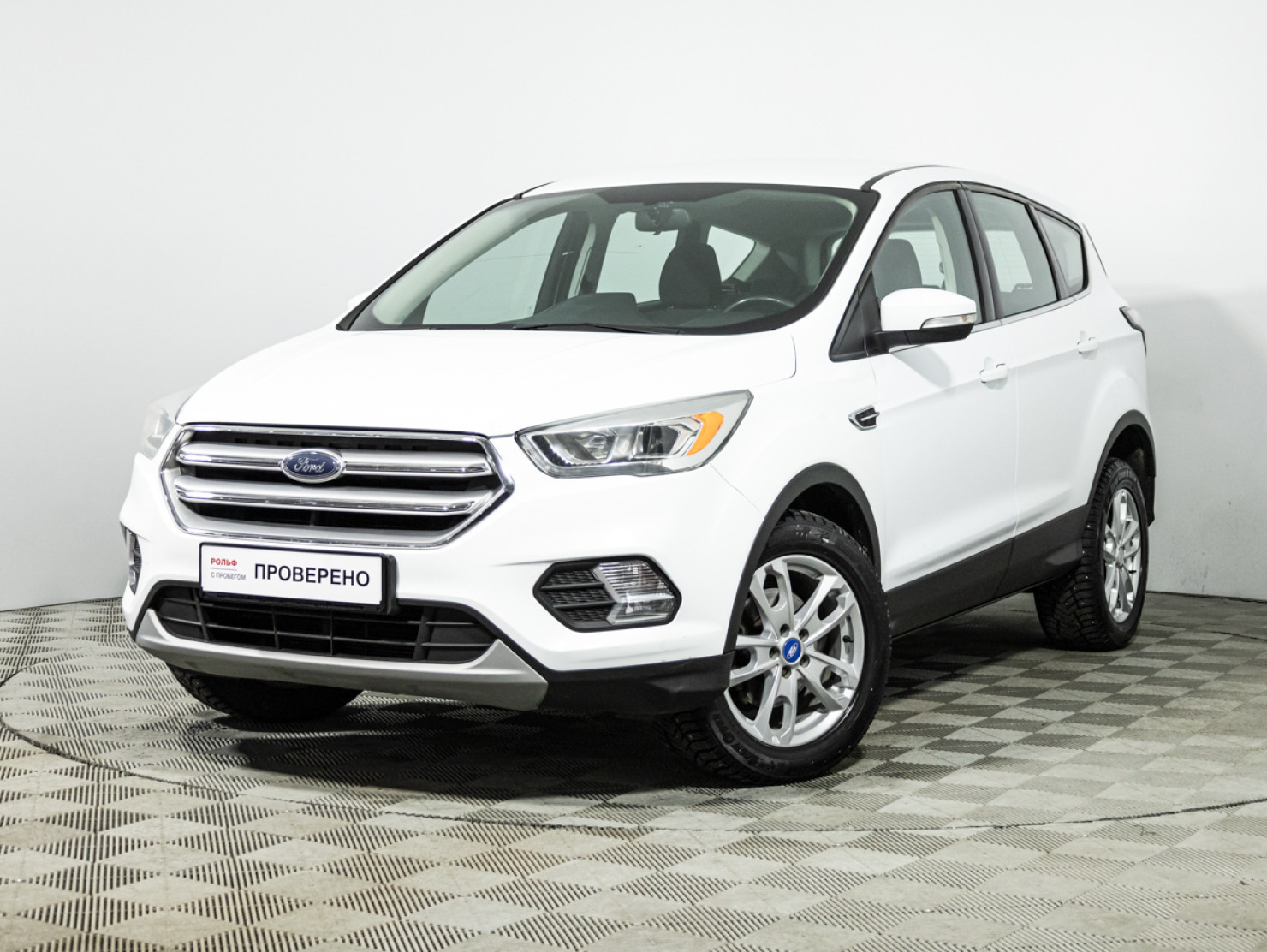 Ford Kuga 2017 — купить в Санкт-Петербург