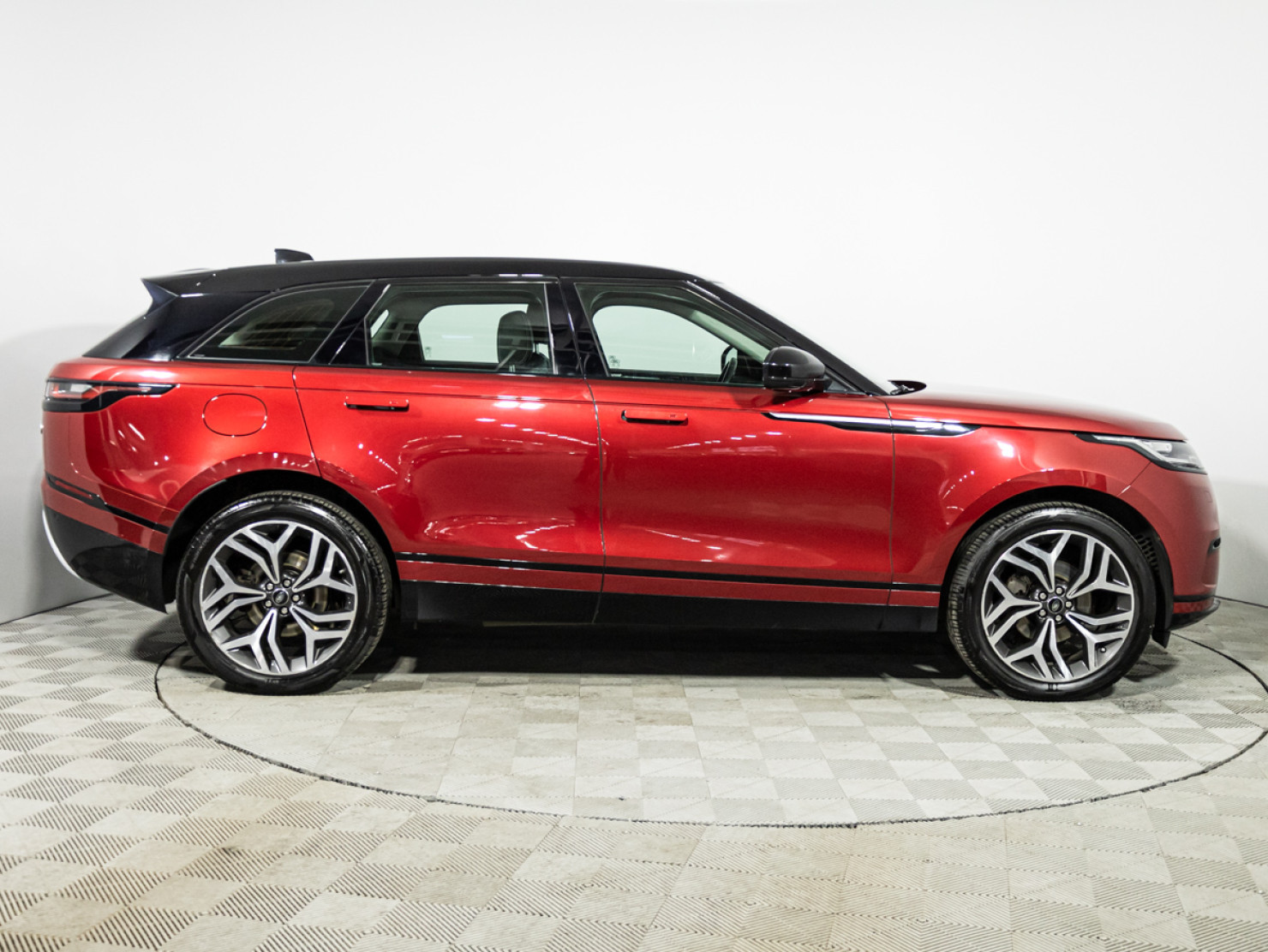 Land Rover Range Rover Velar 2018 — миниатюра 4