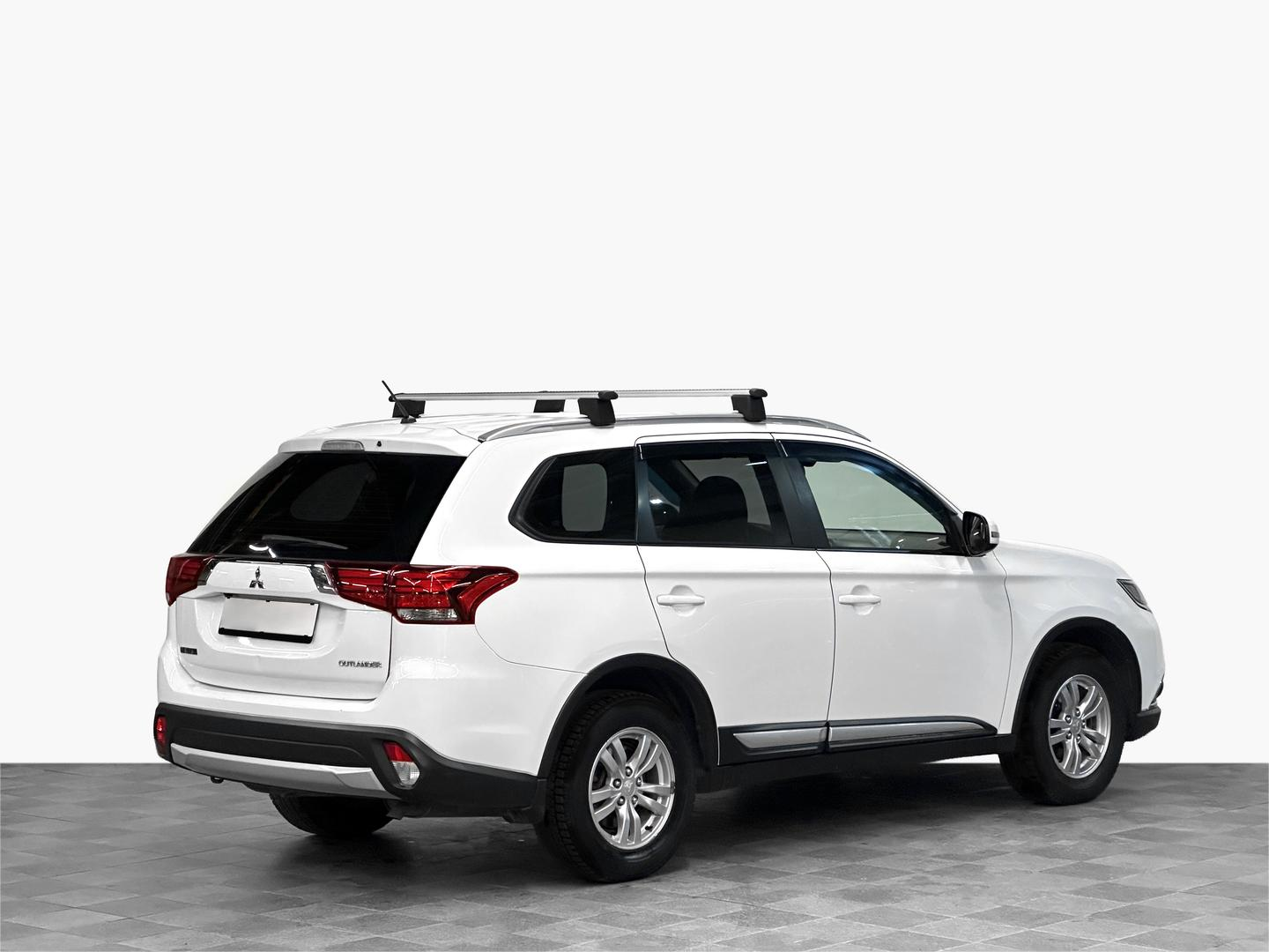 Mitsubishi Outlander 2016 — миниатюра 3