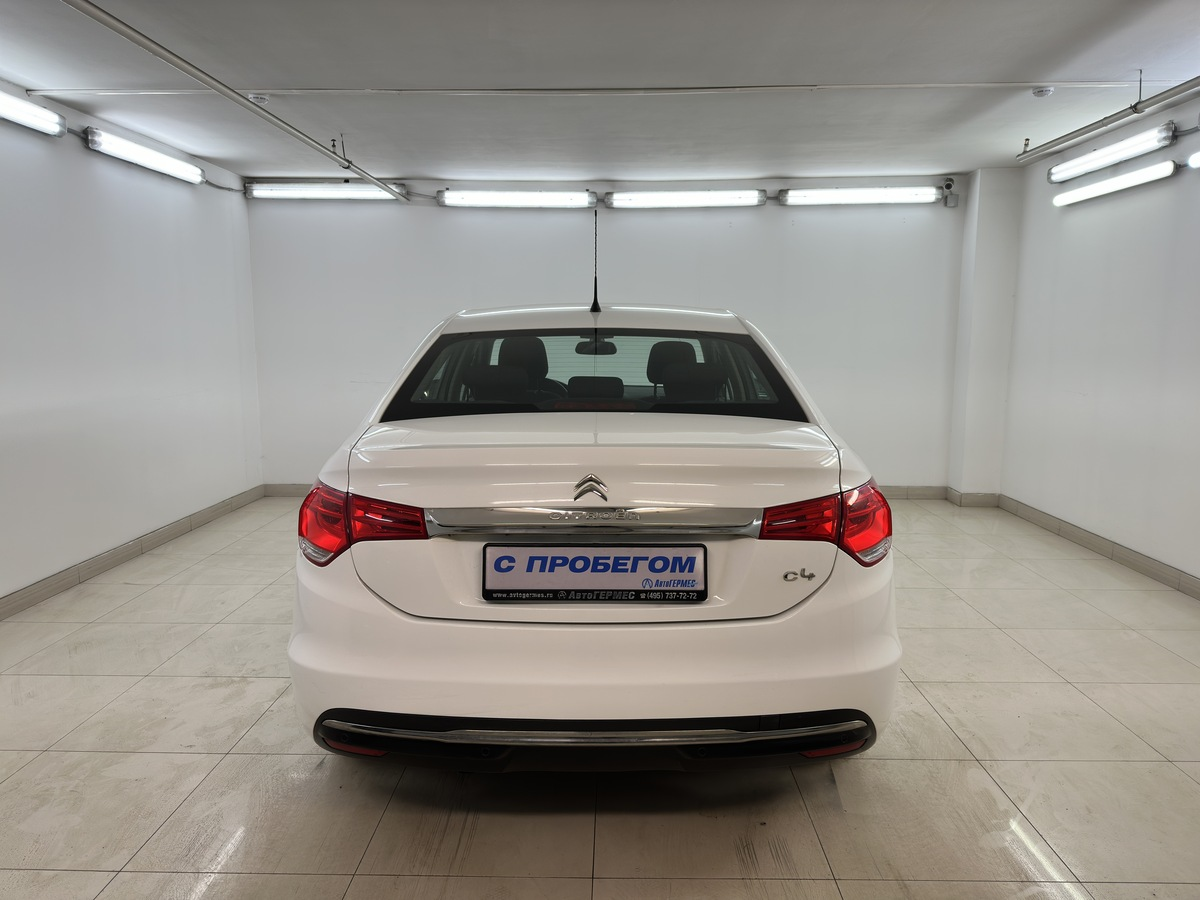 Citroen C4 2016 — миниатюра 3
