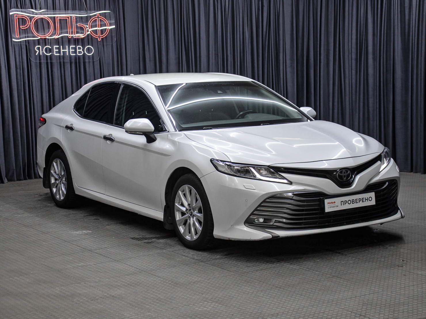 Toyota Camry 2019 — миниатюра 3