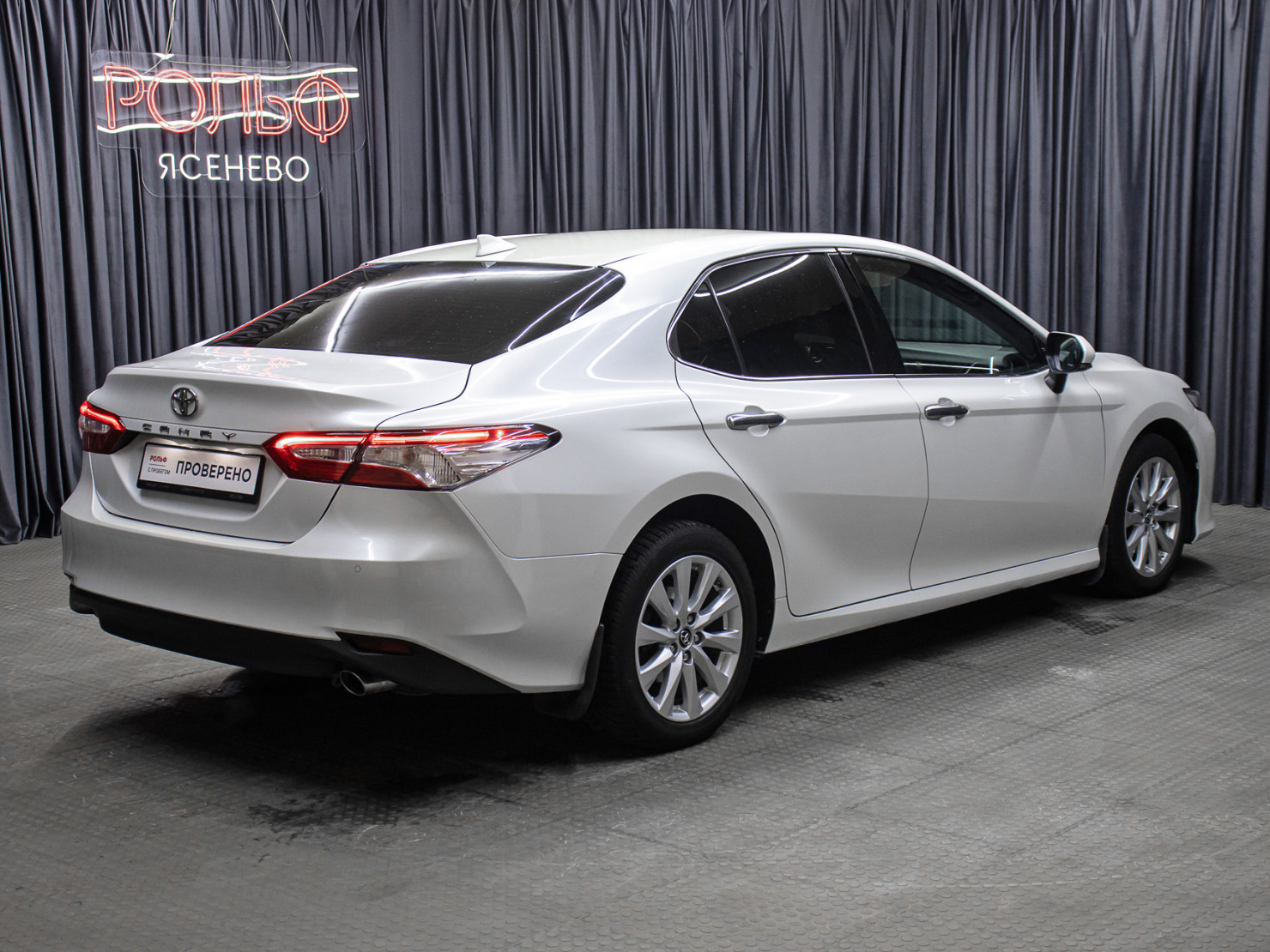 Toyota Camry 2019 — миниатюра 5
