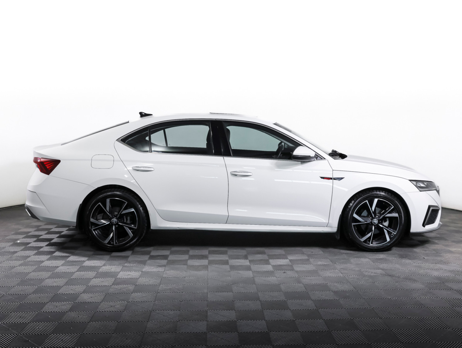 Skoda Octavia 2022 — миниатюра 4