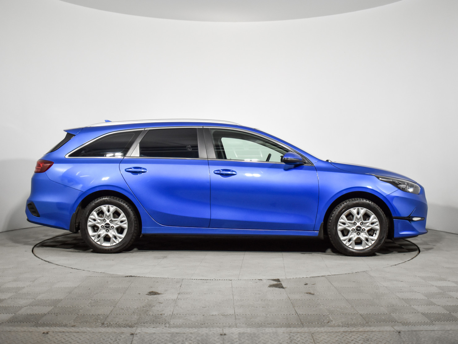 Kia Ceed SW 2022 — миниатюра 4