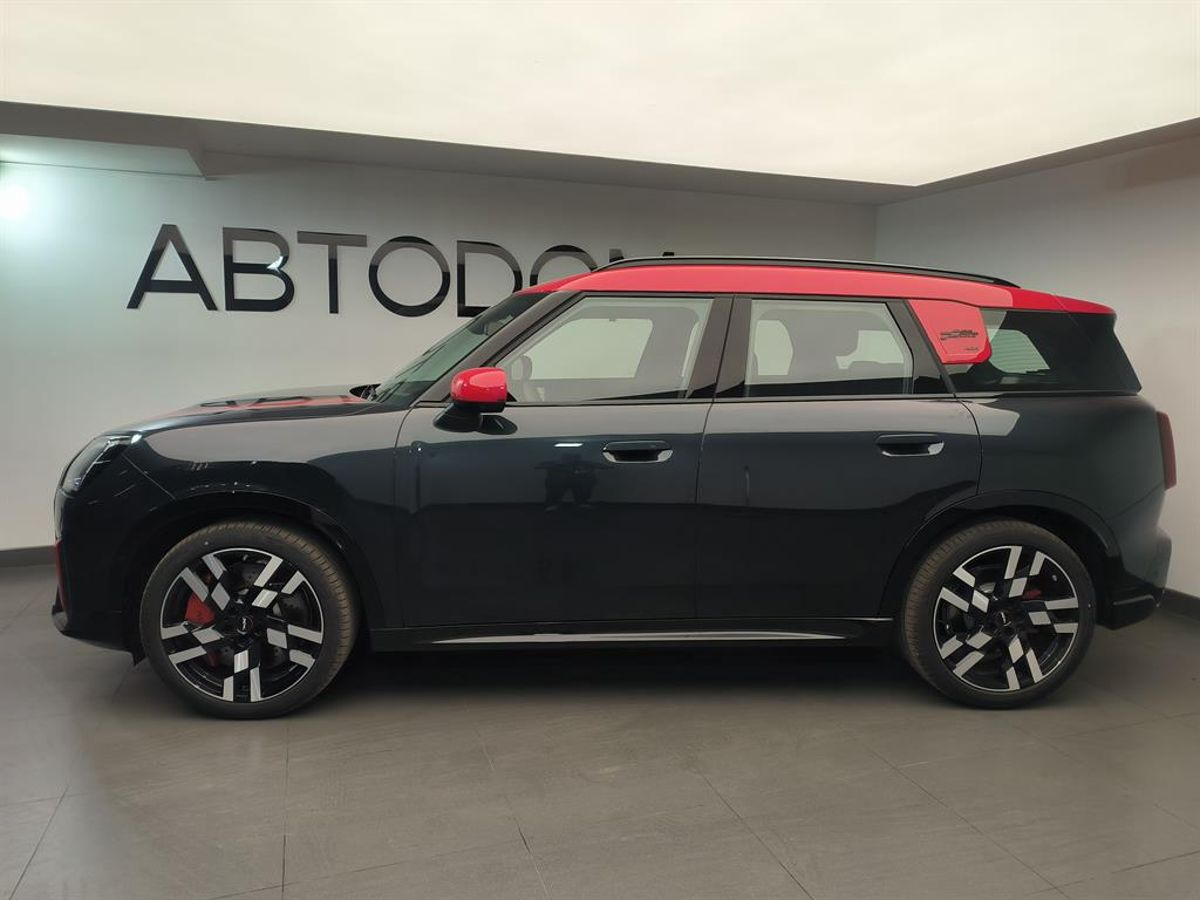 MINI Countryman 2024 — миниатюра 2