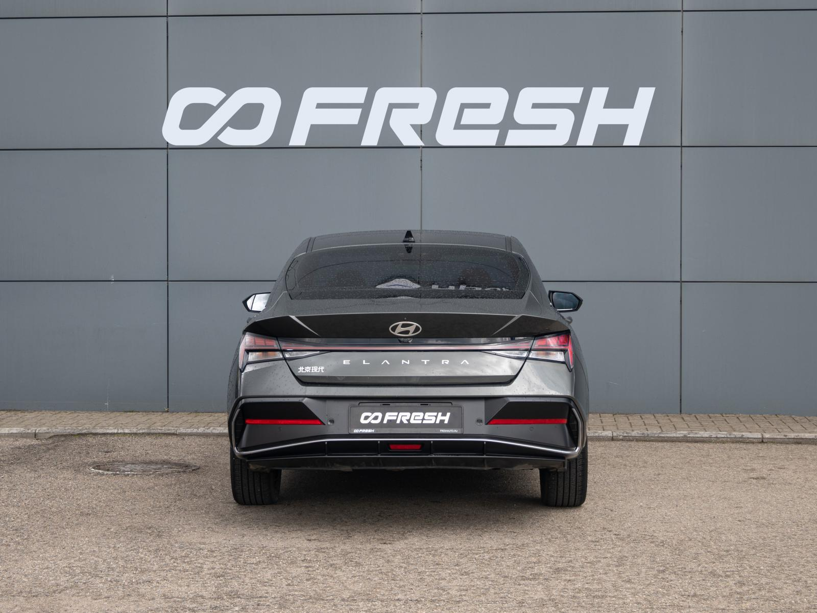 Hyundai Elantra 2023 — миниатюра 4