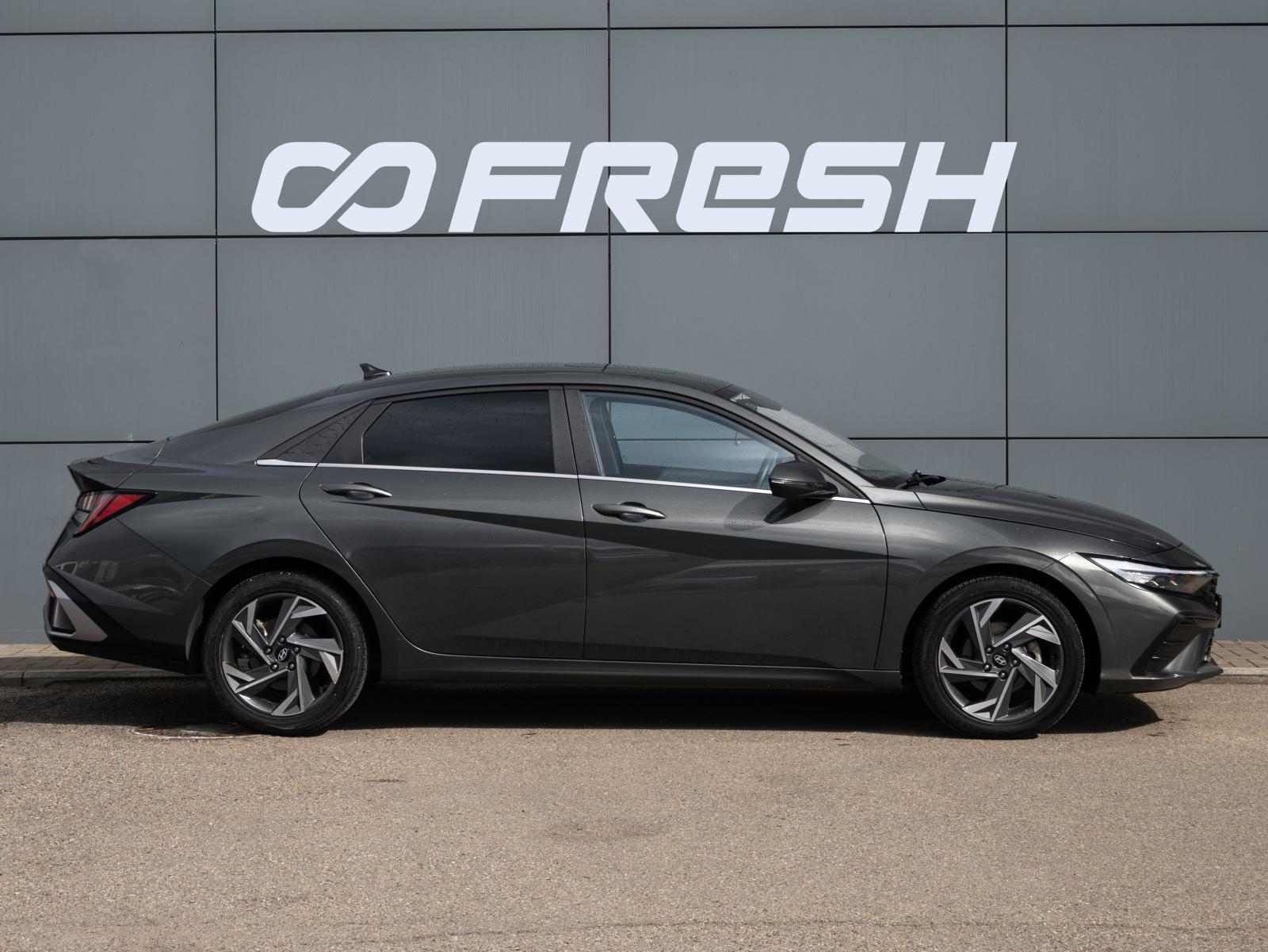 Hyundai Elantra 2023 — миниатюра 5