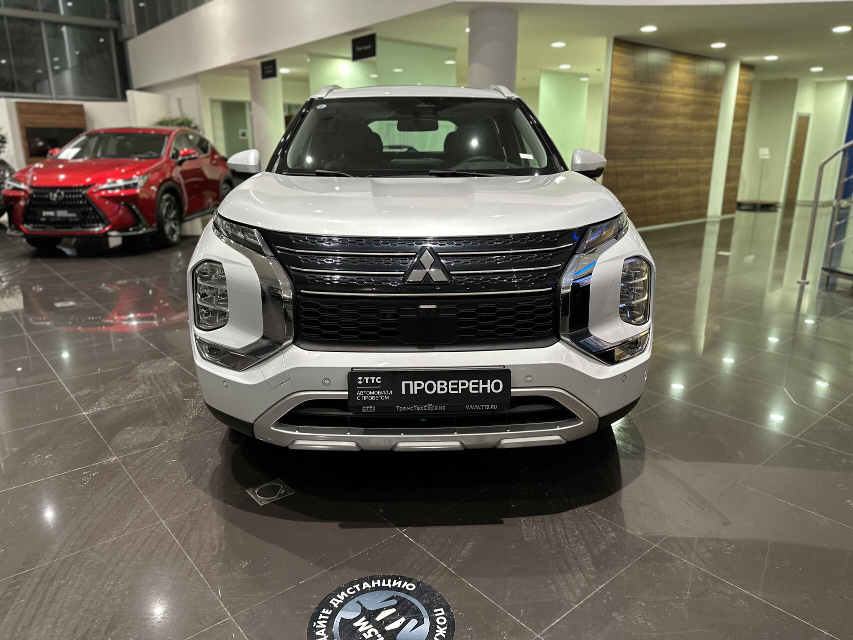 Mitsubishi Outlander 2023 — миниатюра 2