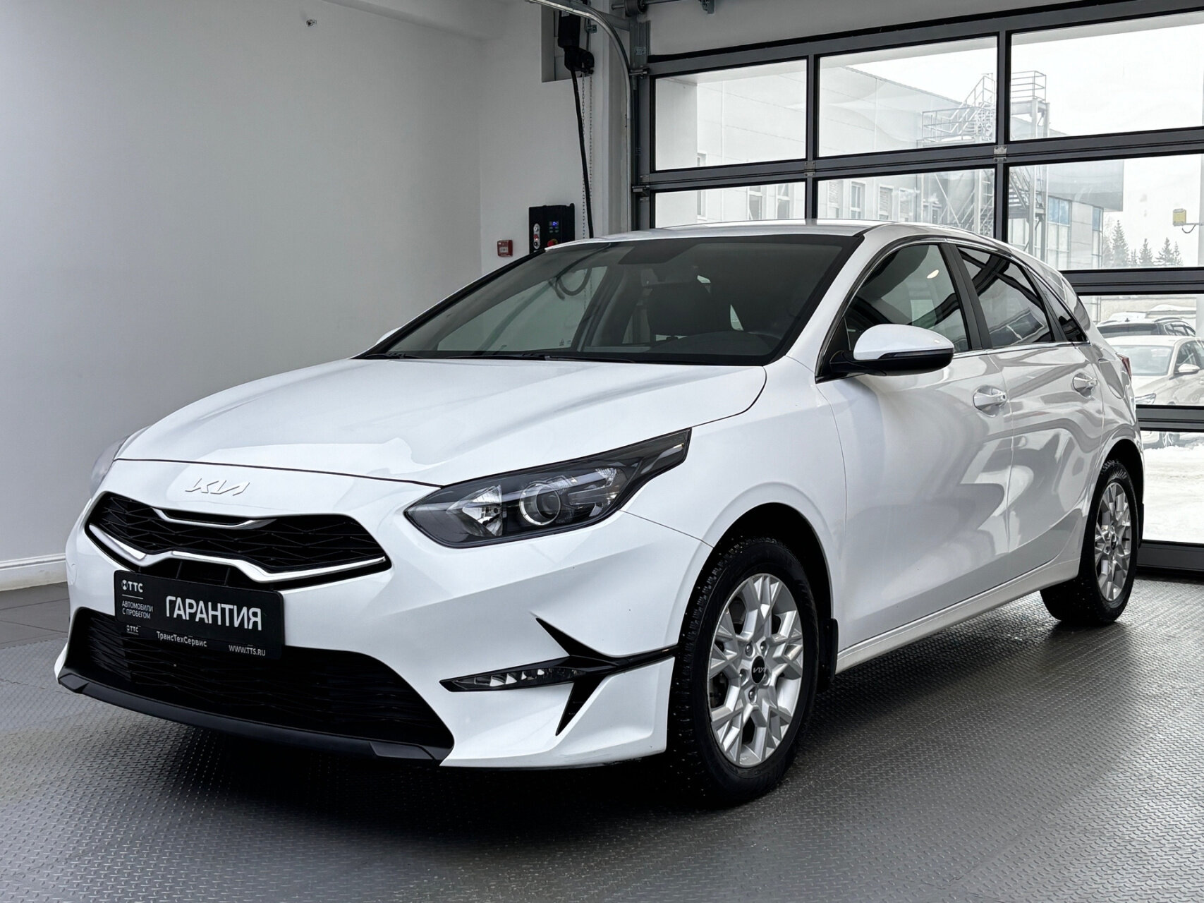 Kia Ceed 2022 — миниатюра 1