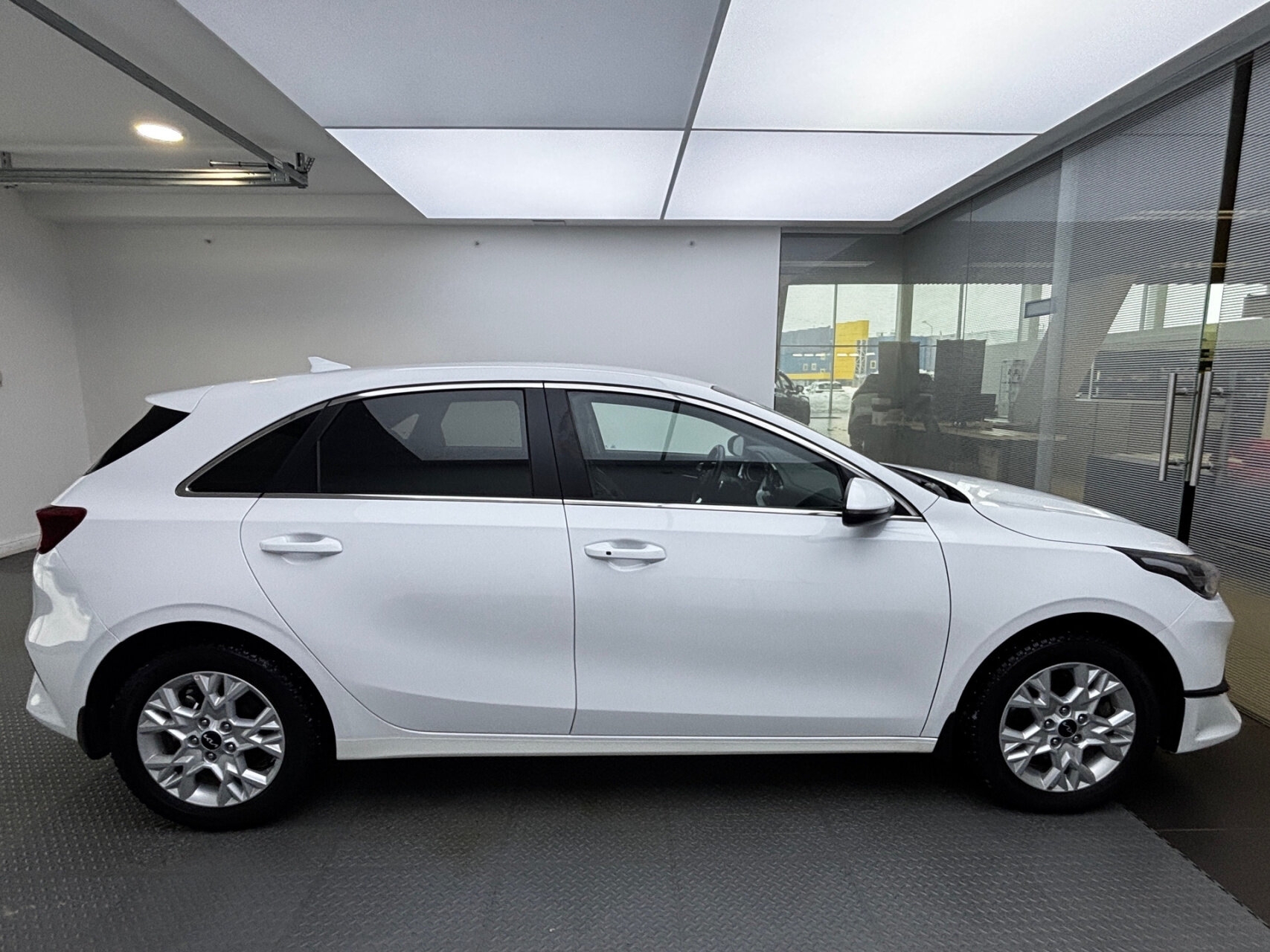 Kia Ceed 2022 — миниатюра 5