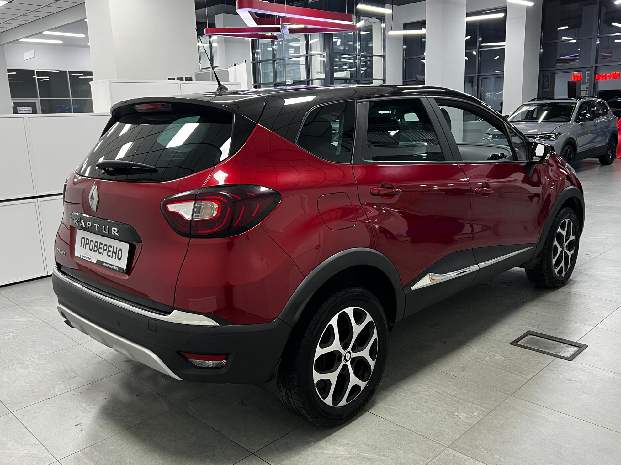 Renault Kaptur 2020 — миниатюра 3