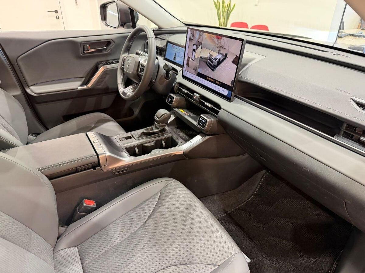 Toyota RAV4 2026 — миниатюра 8