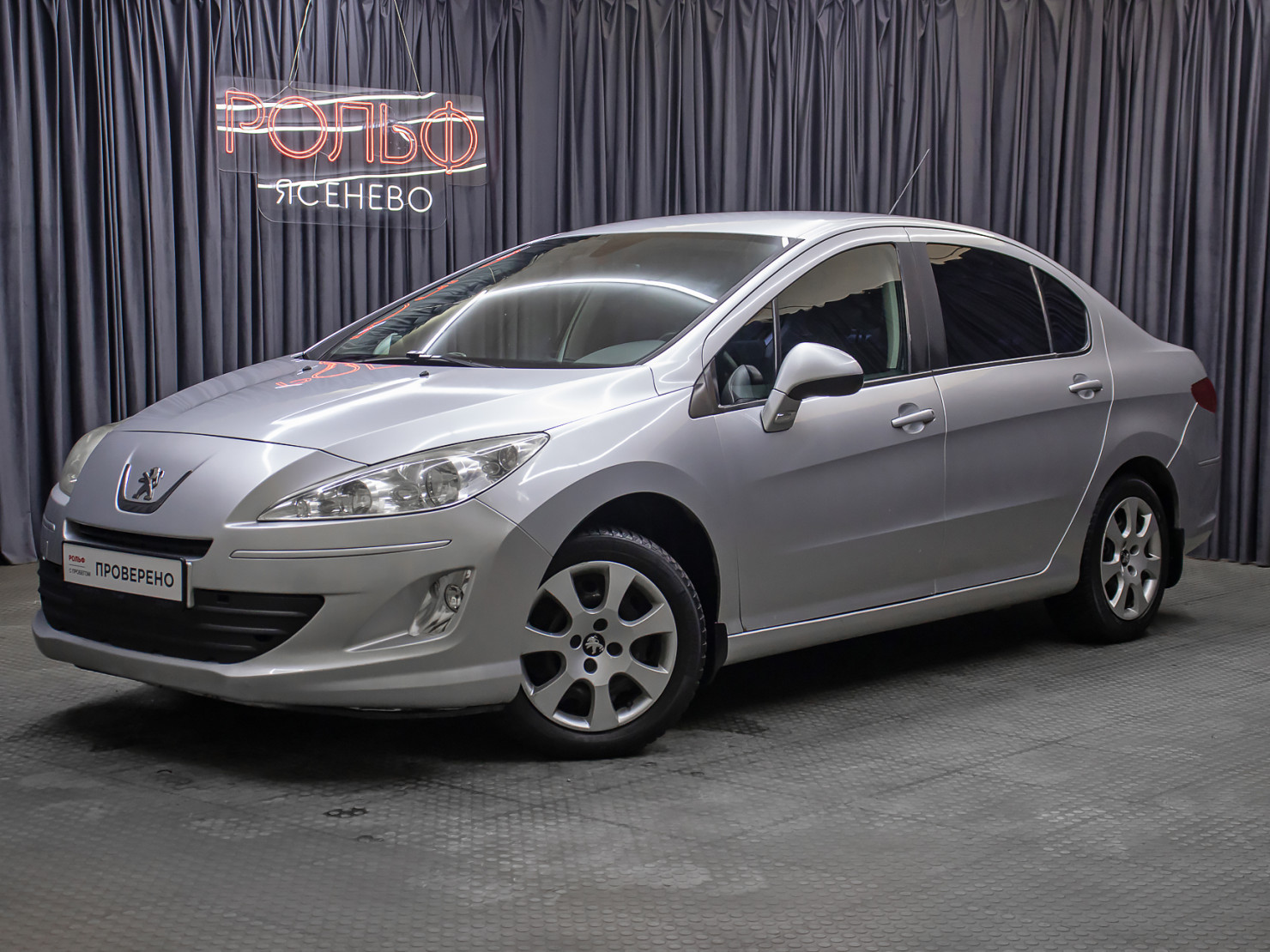 Peugeot 408 I