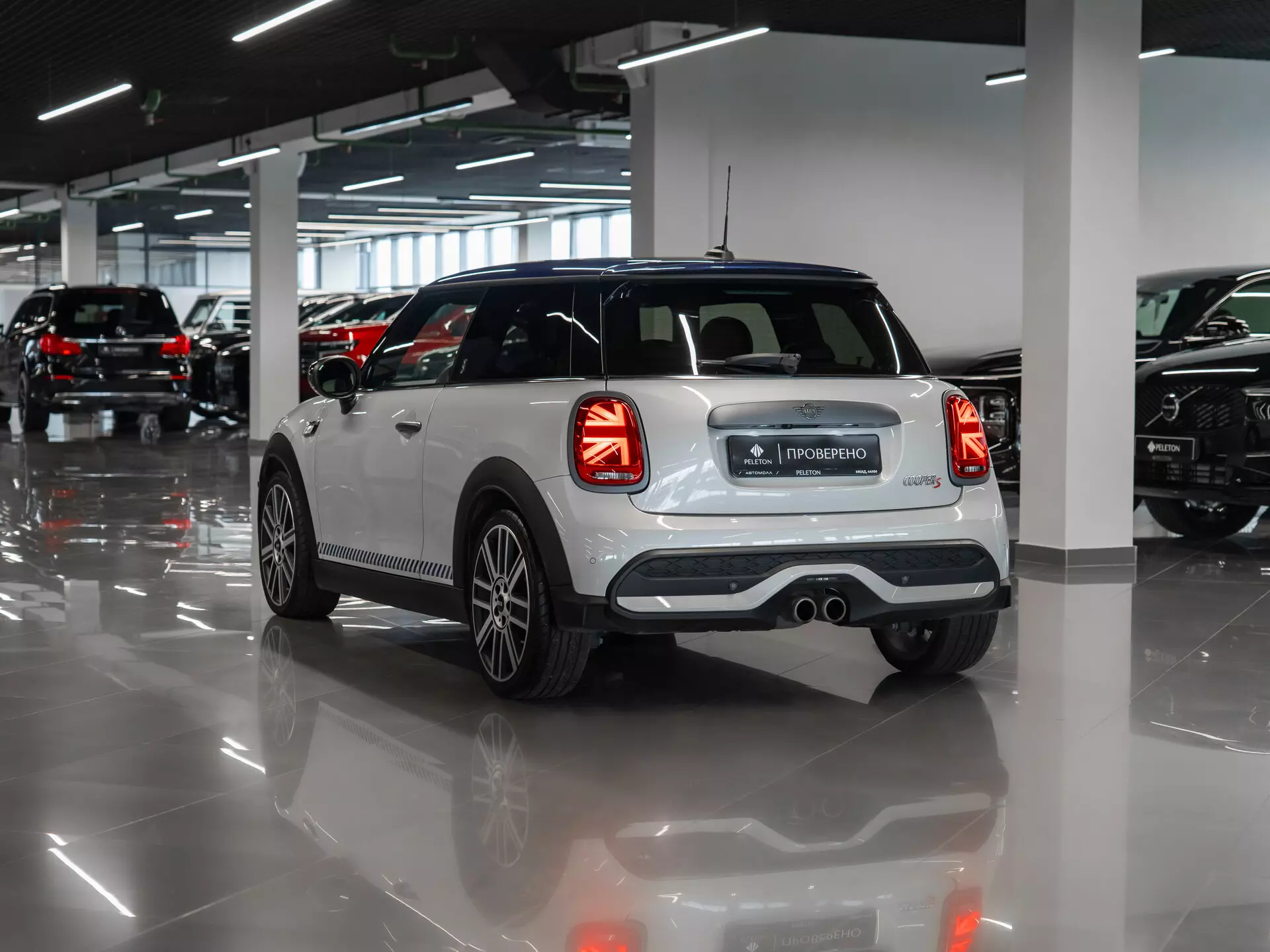 MINI Hatch III (F55/F56) Рестайлинг, вид 5